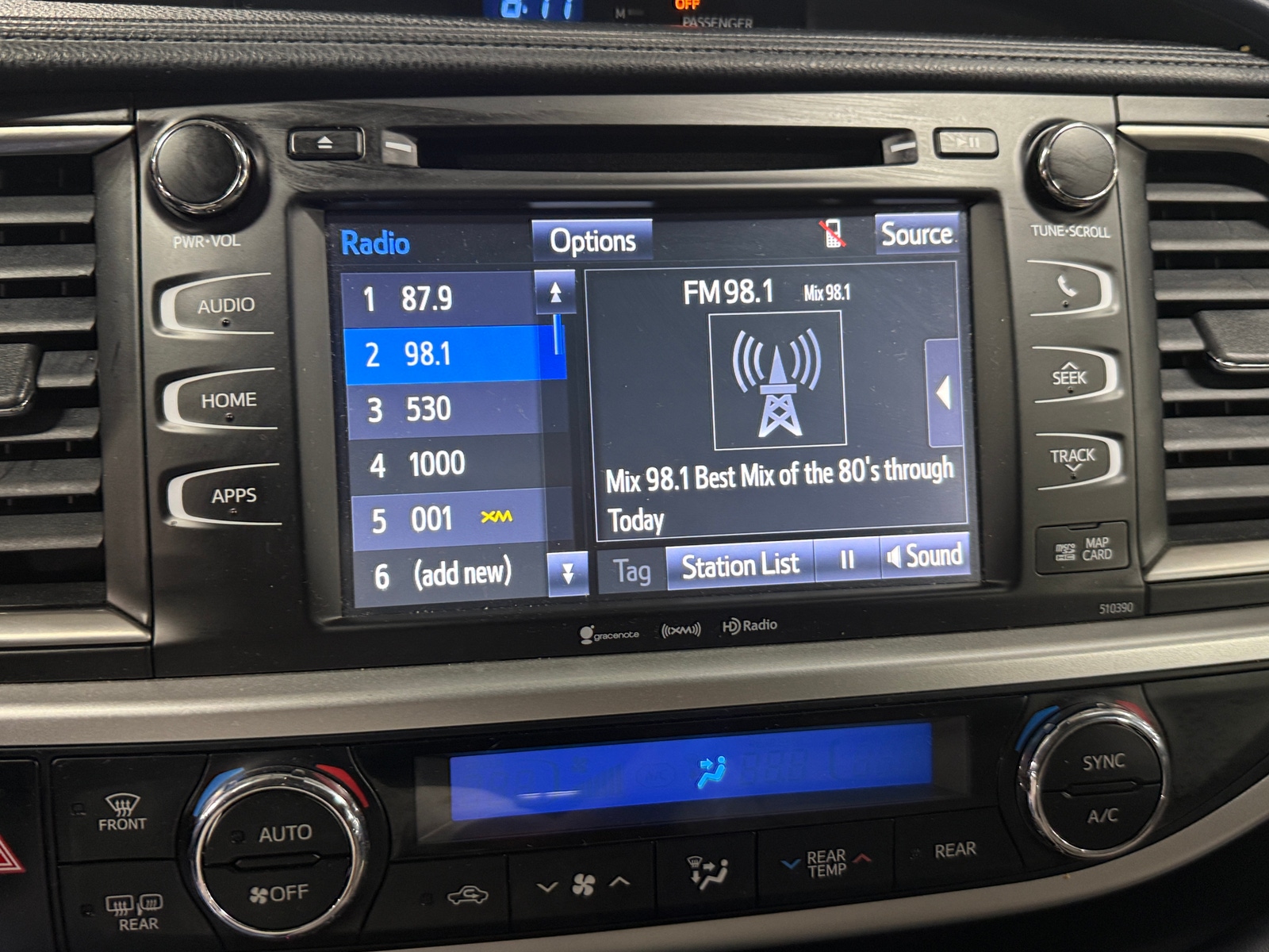 Thumbnail: 2018 Toyota Highlander - 4