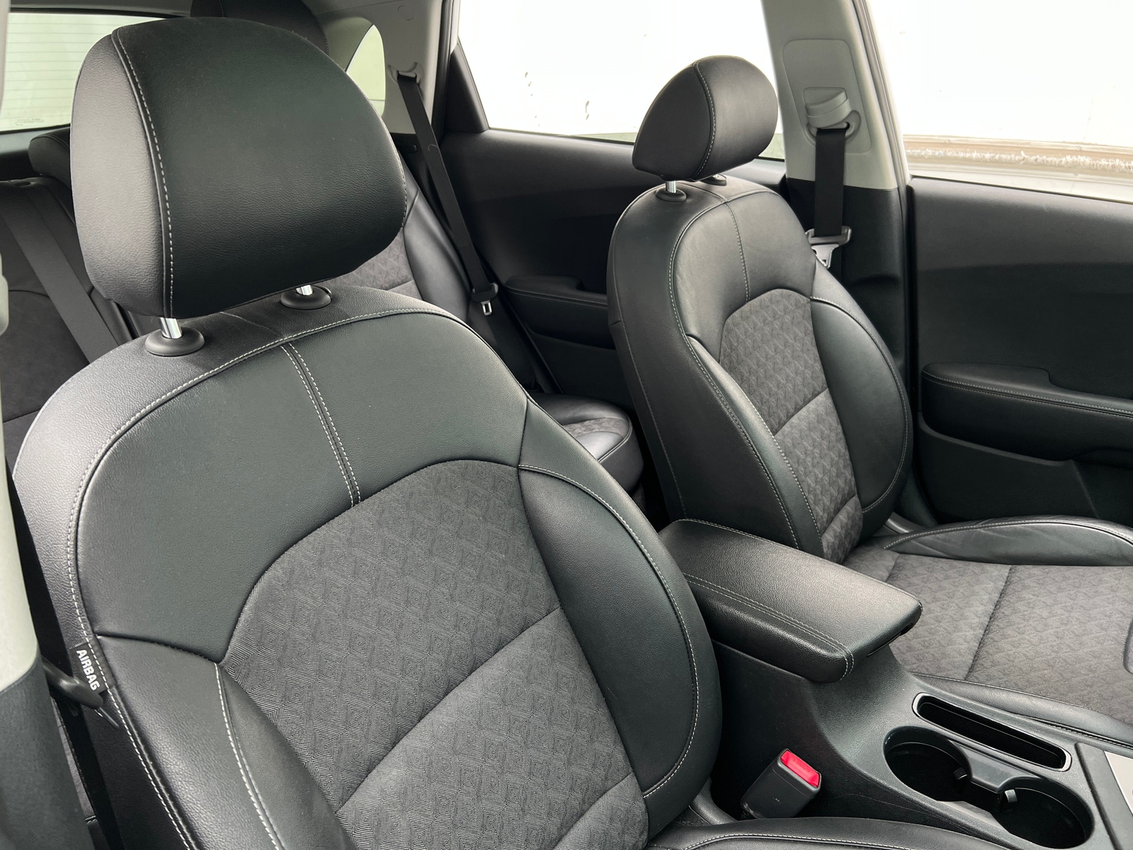 Thumbnail: 2022 Kia Niro - 2
