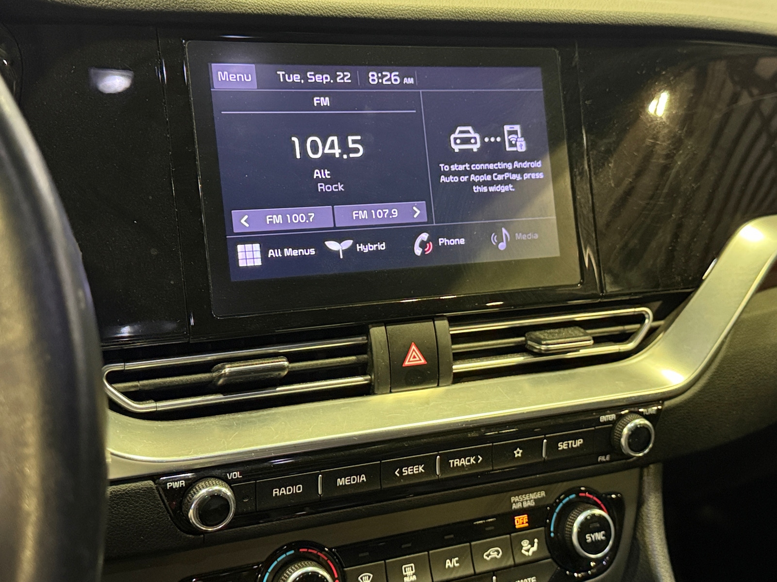 Thumbnail: 2022 Kia Niro - 4