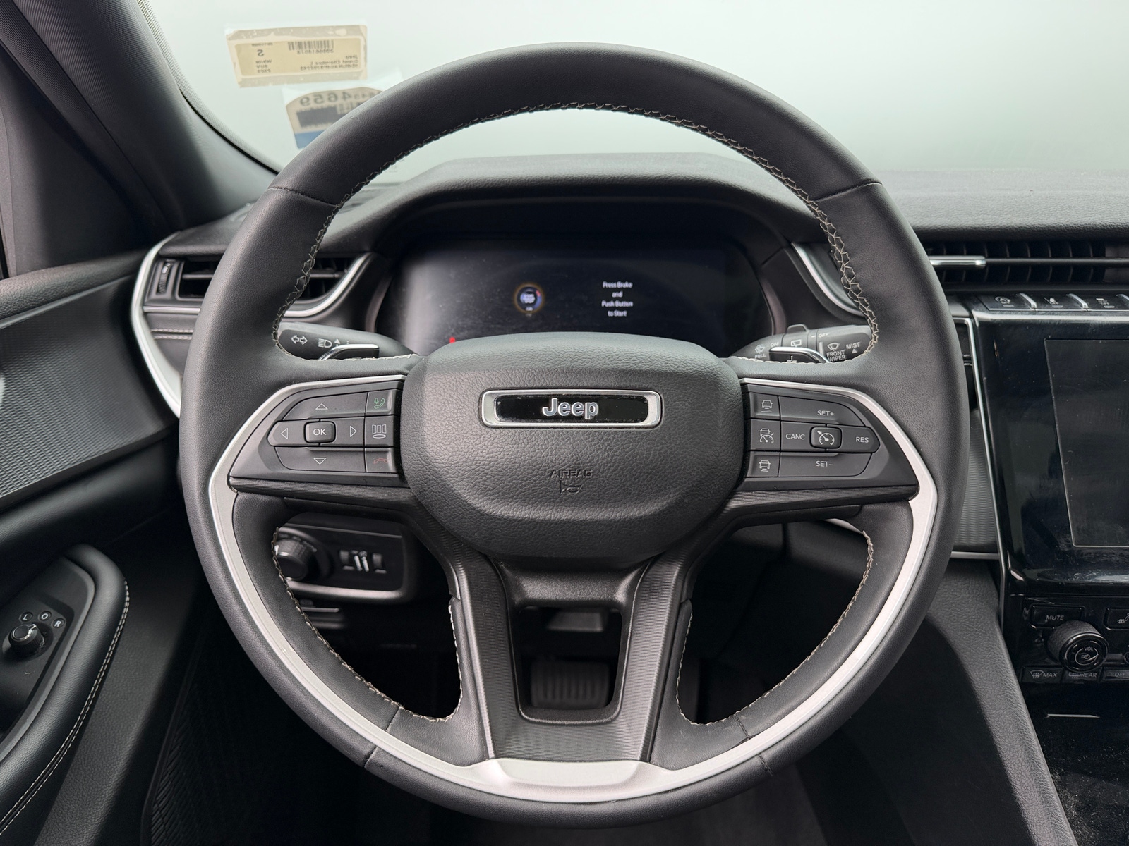 Thumbnail: 2023 Jeep Grand Cherokee L - 4