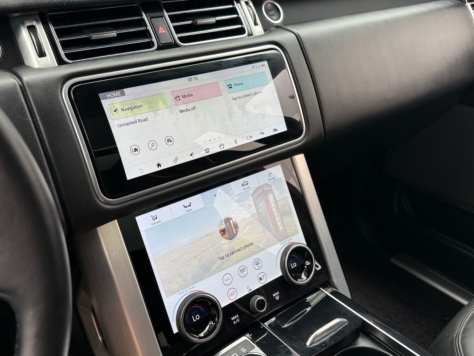 Thumbnail: 2021 Land Rover Range Rover - 3