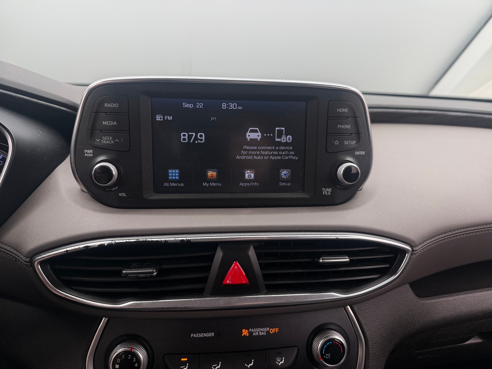Thumbnail: 2019 Hyundai Santa Fe - 4