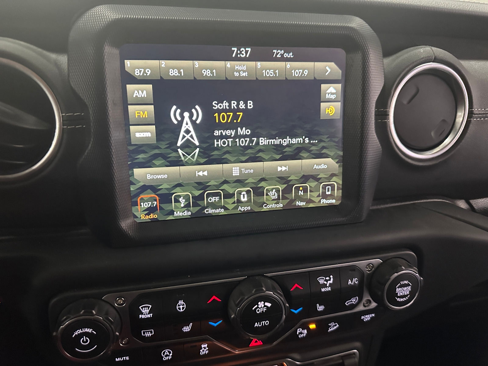 Thumbnail: 2018 Jeep Wrangler - 3