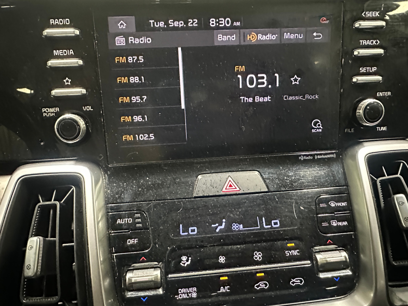 Thumbnail: 2021 Kia Sorento - 3