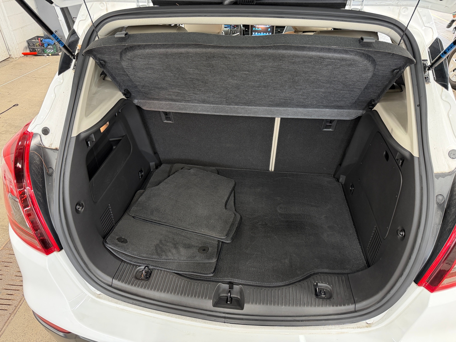 Thumbnail: 2018 Buick Encore - 6