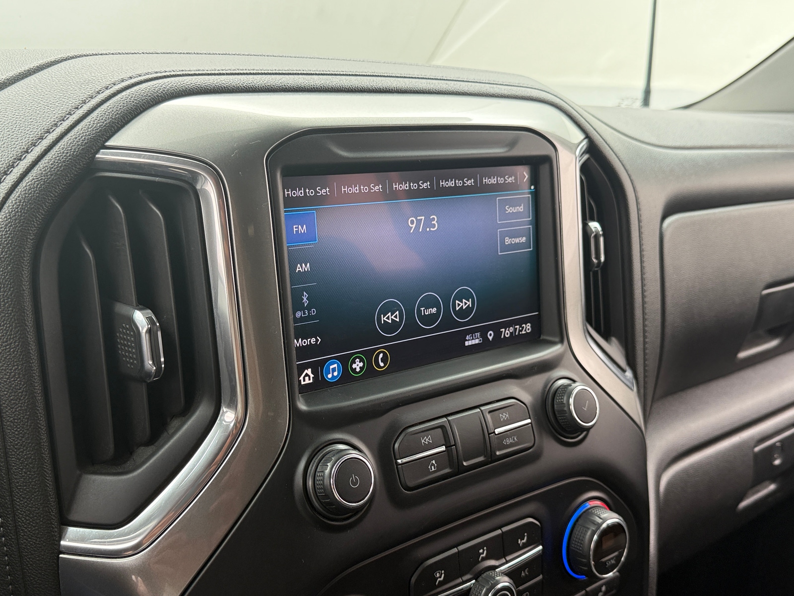 Thumbnail: 2019 Chevrolet Silverado 1500 - 4