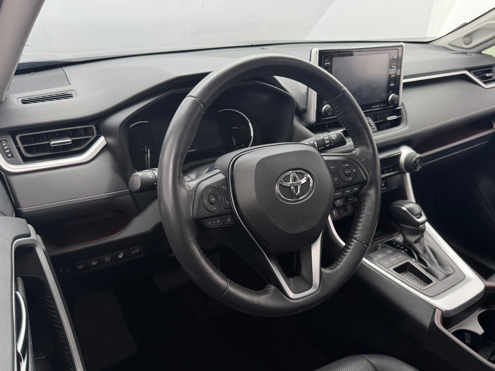 Thumbnail: 2021 Toyota RAV4 - 4