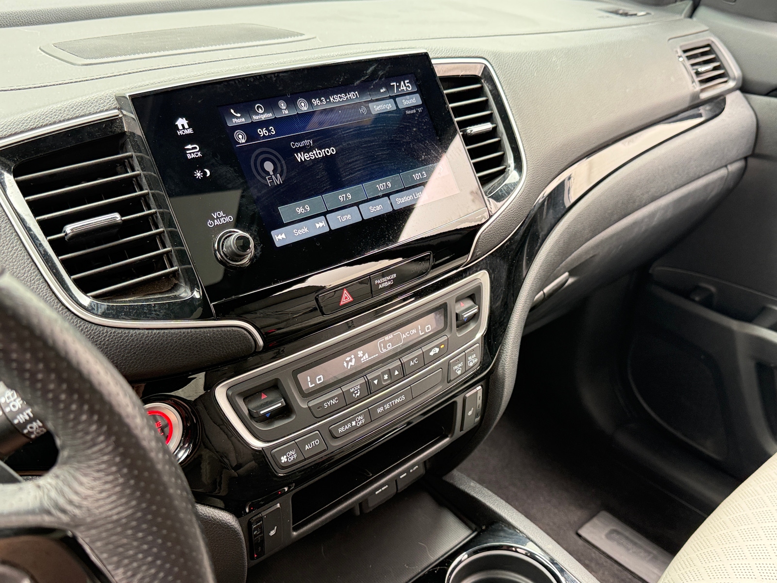 Thumbnail: 2019 Honda Passport - 3