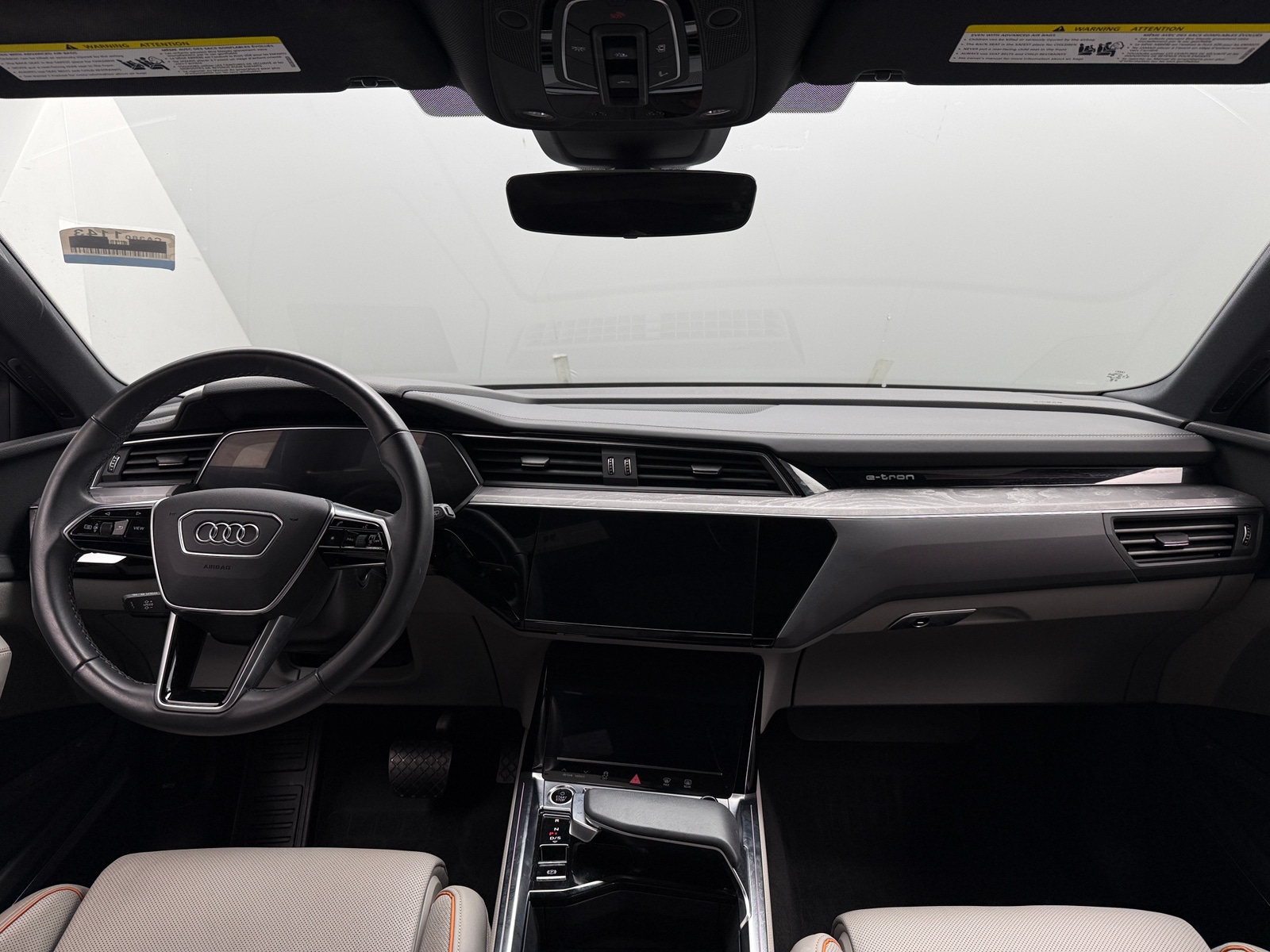Thumbnail: 2023 Audi e-tron - 3