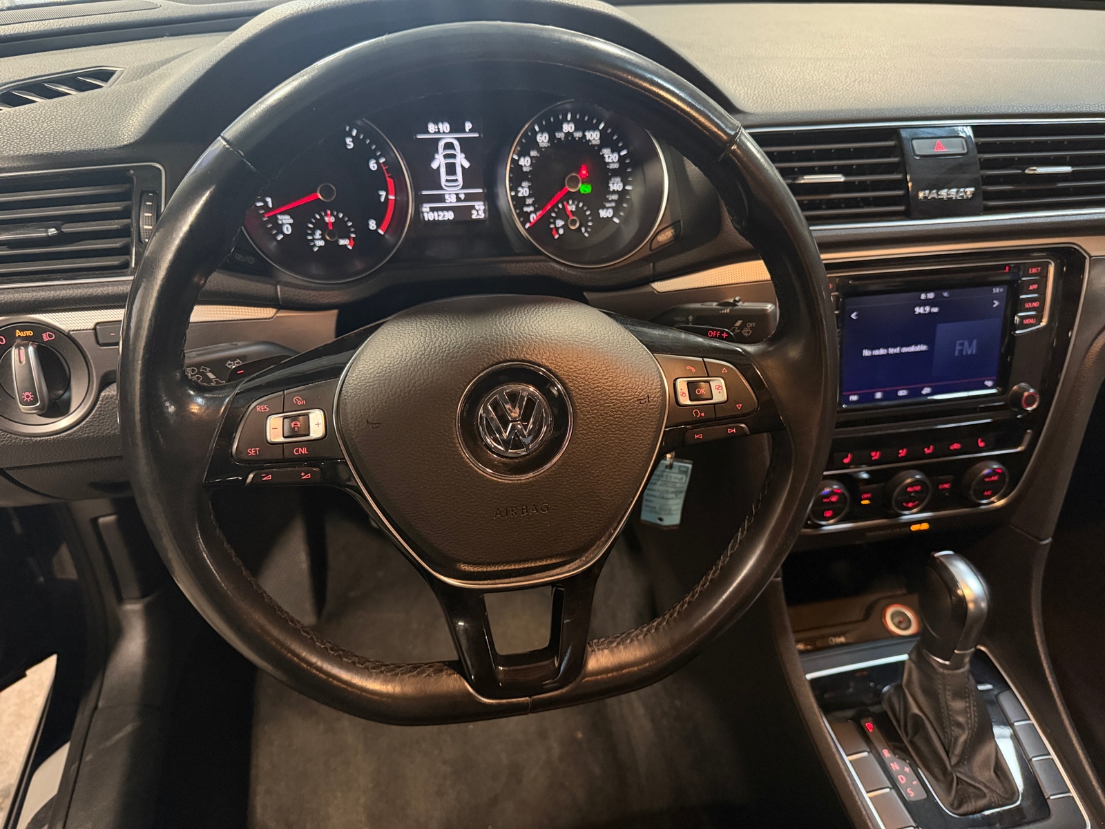 Thumbnail: 2018 Volkswagen Passat - 5