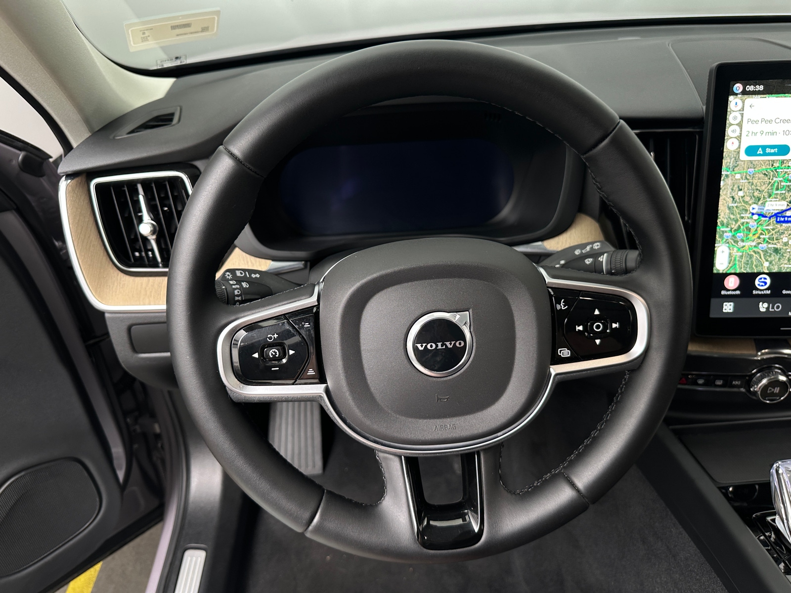 Thumbnail: 2026 Volvo XC60 - 5
