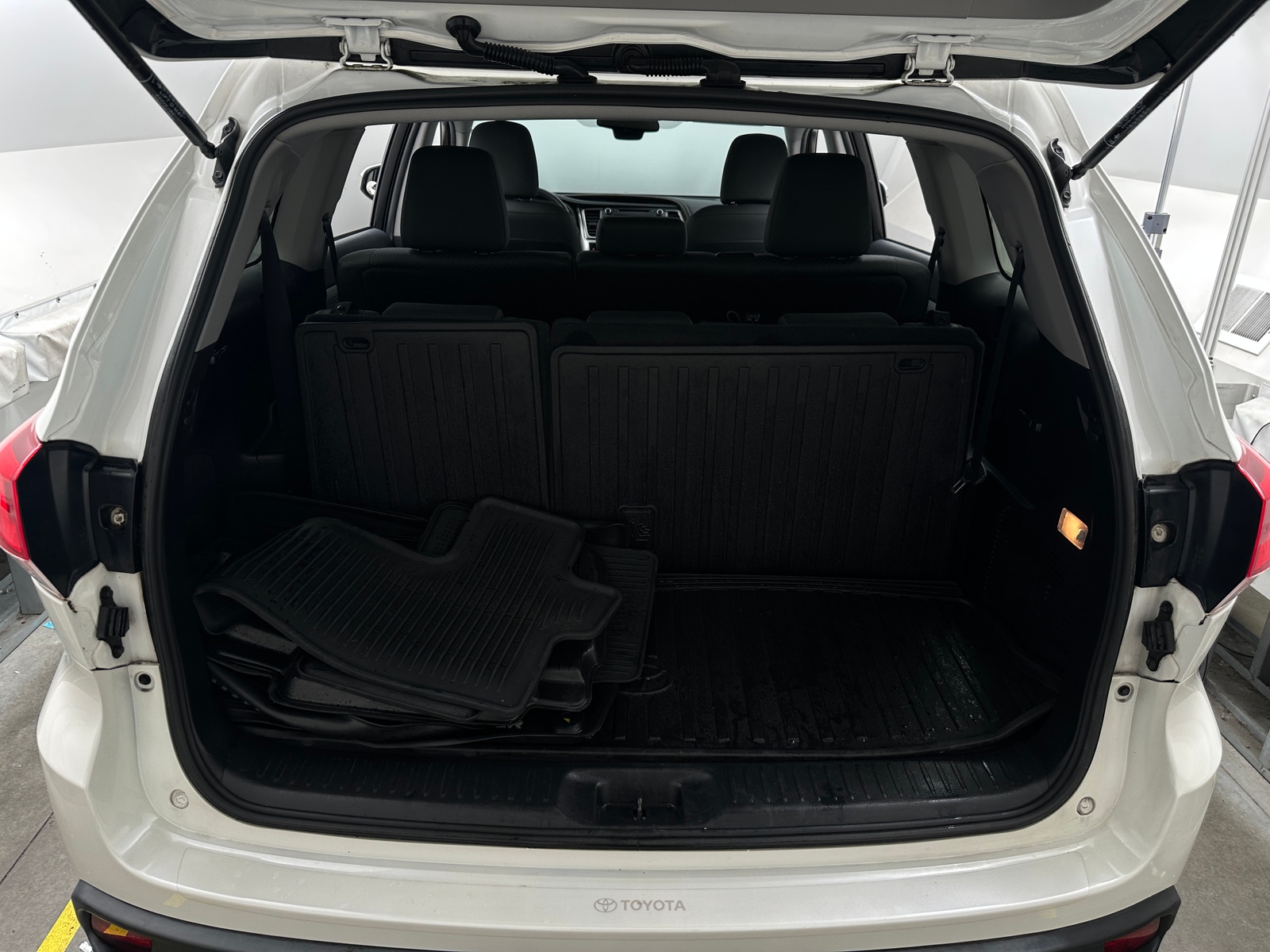 Thumbnail: 2019 Toyota Highlander - 7