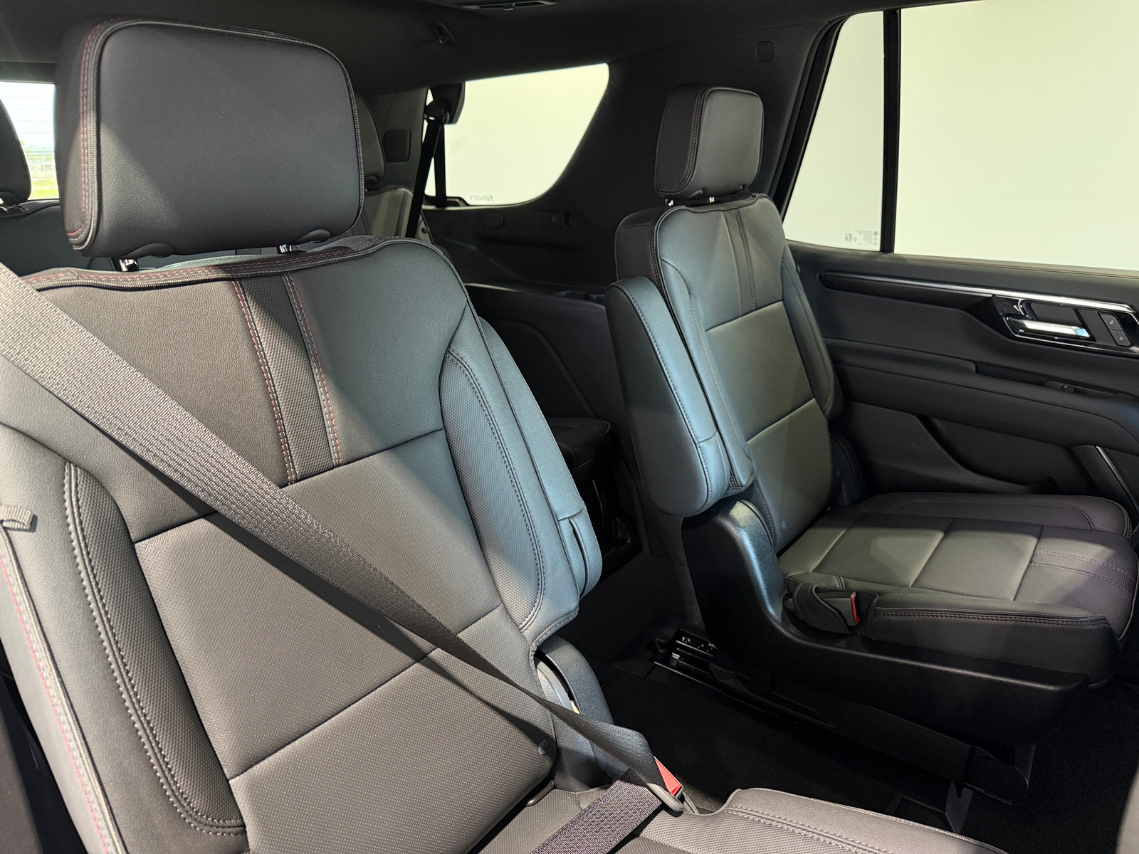 Thumbnail: 2025 Chevrolet Tahoe - 5