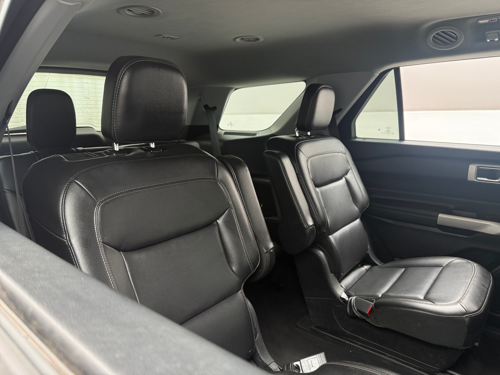 Thumbnail: 2022 Ford Explorer - 5