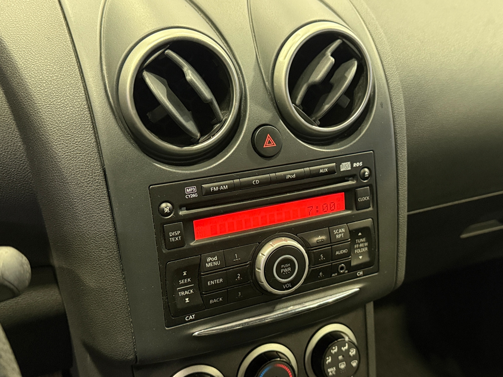 Thumbnail: 2013 Nissan Rogue - 4