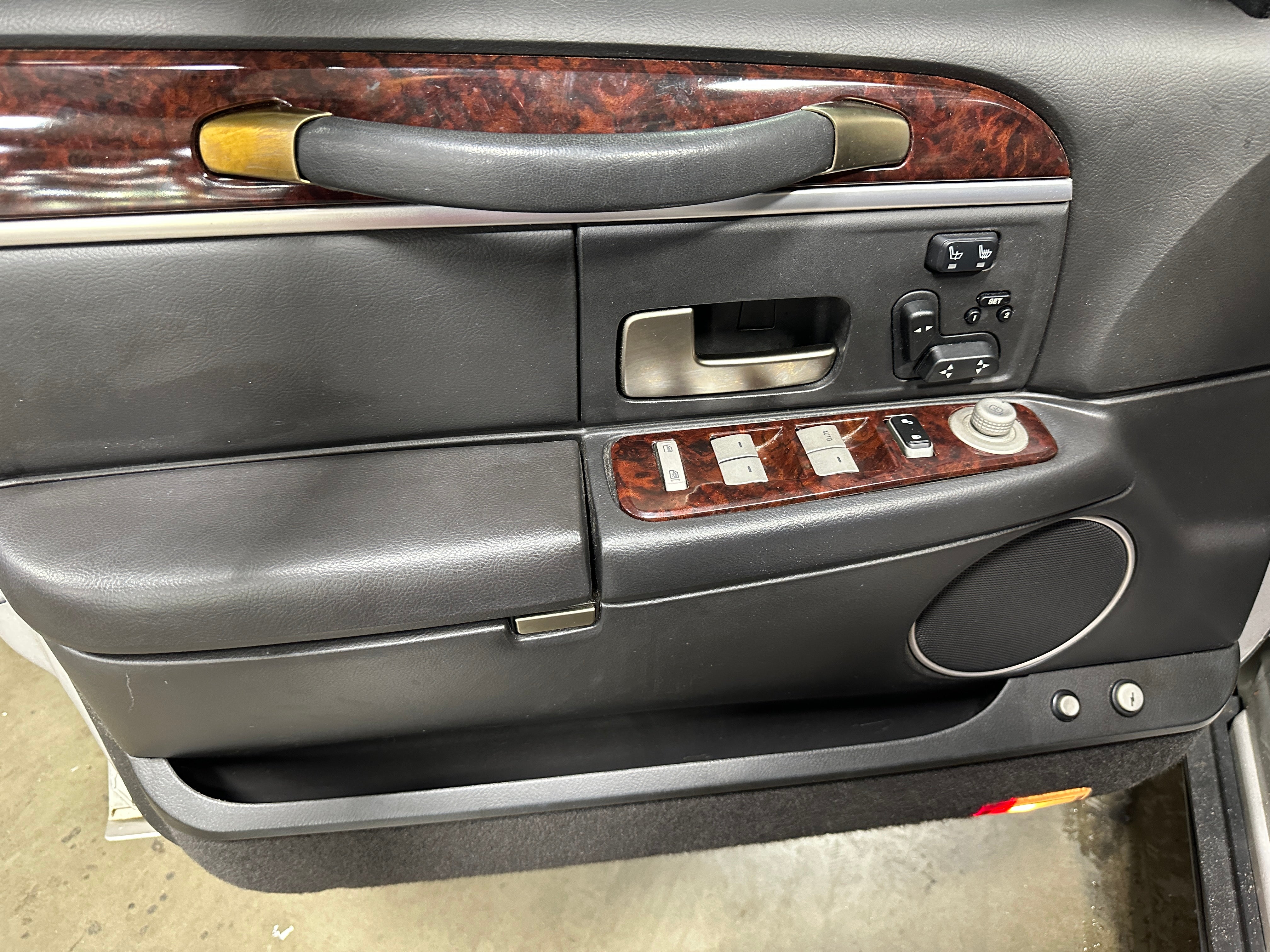 2011 Lincoln Town Car Signature Limited