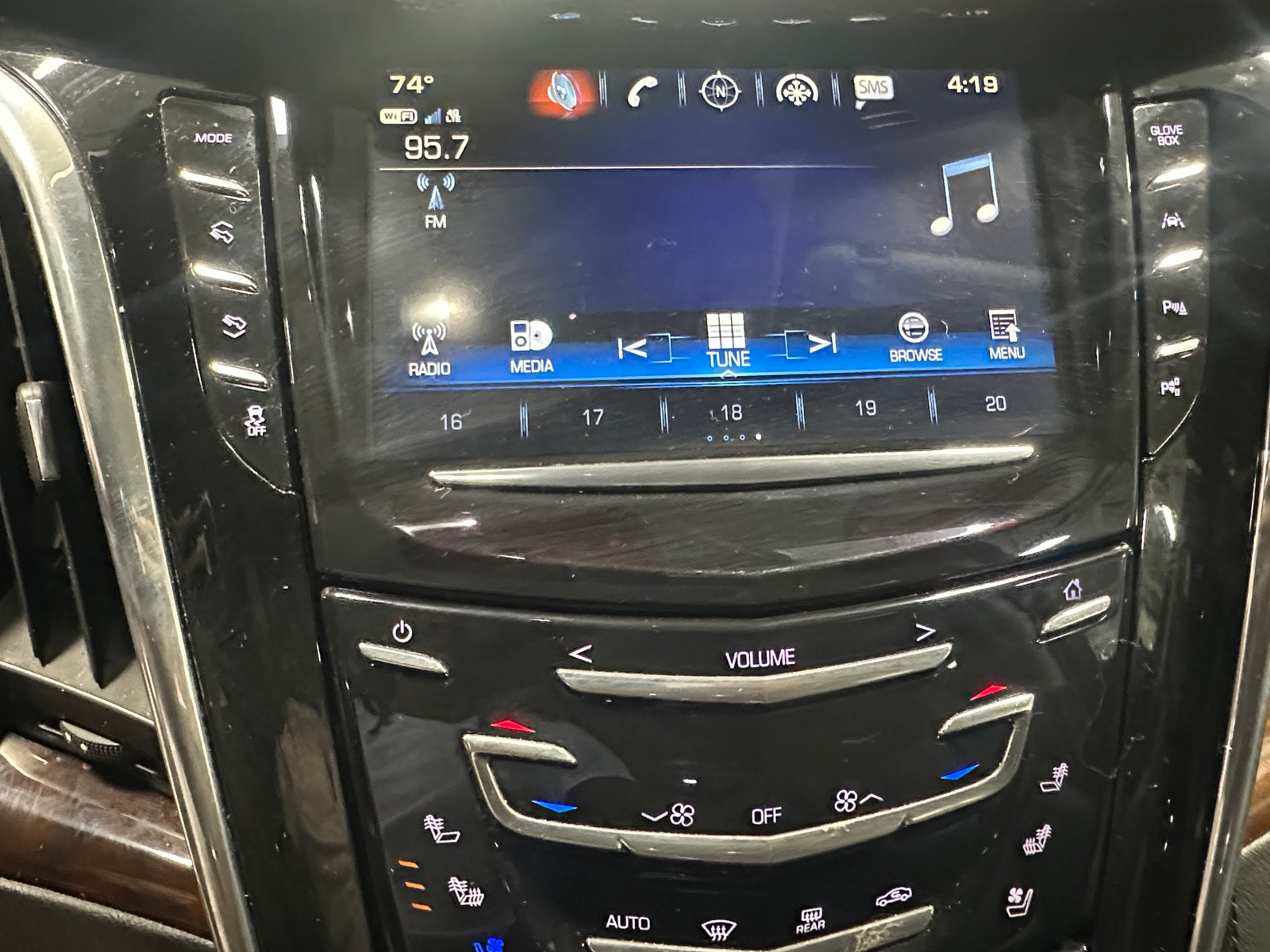 Thumbnail: 2017 Cadillac Escalade - 3