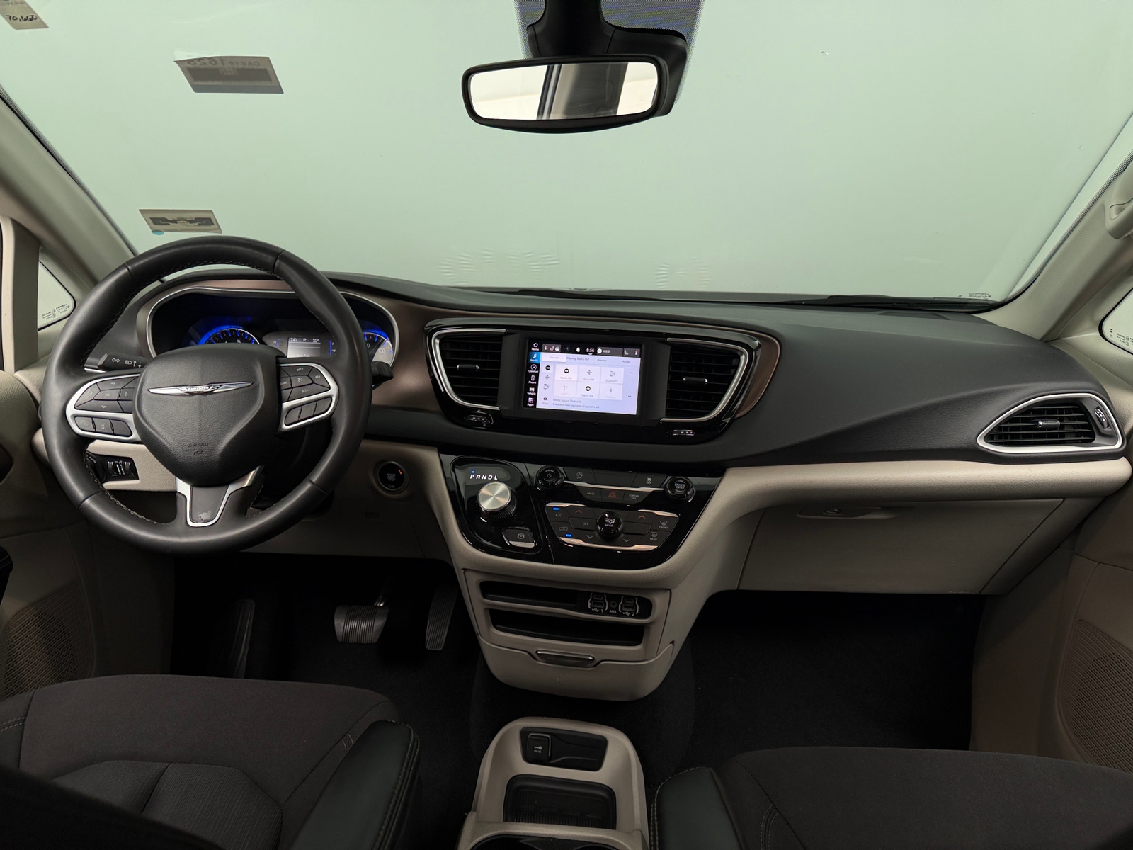 Thumbnail: 2023 Chrysler Voyager - 3