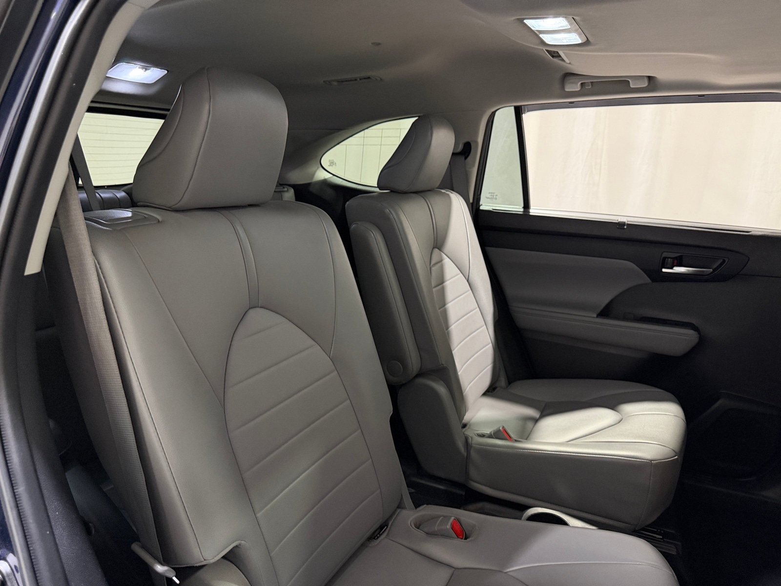 Thumbnail: 2021 Toyota Highlander - 5