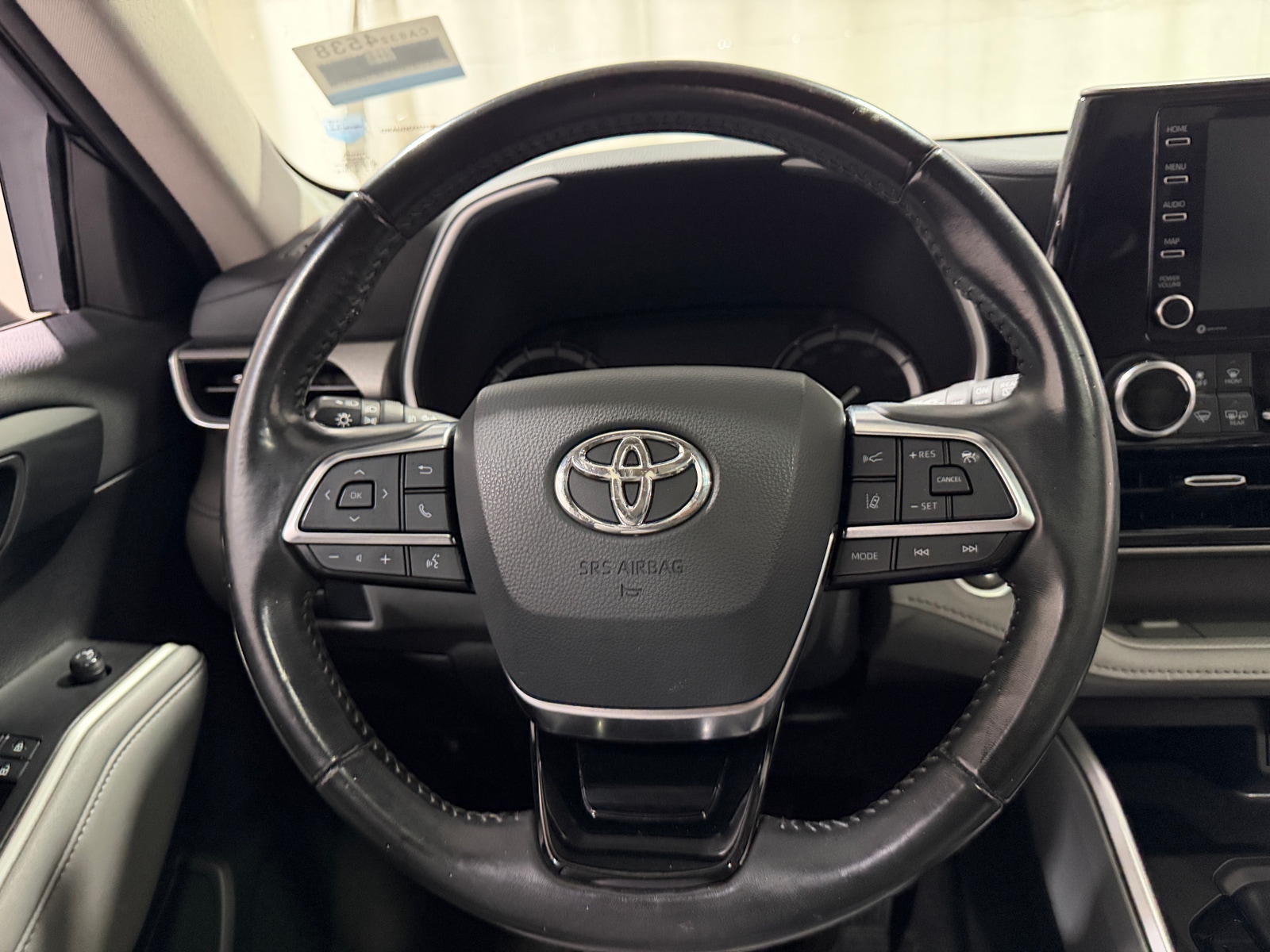 Thumbnail: 2021 Toyota Highlander - 4