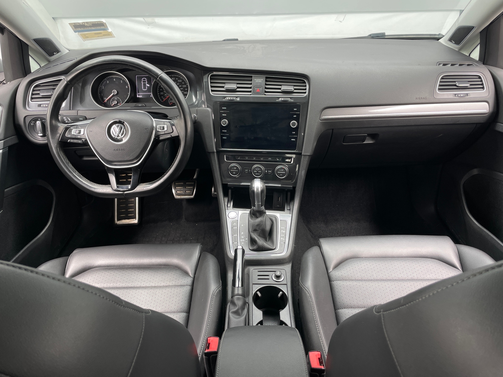 Thumbnail: 2019 Volkswagen Golf - 2