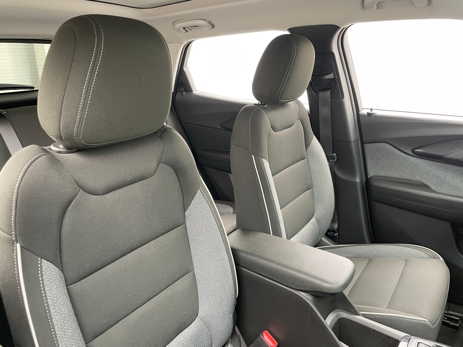 Thumbnail: 2021 Chevrolet TrailBlazer - 2