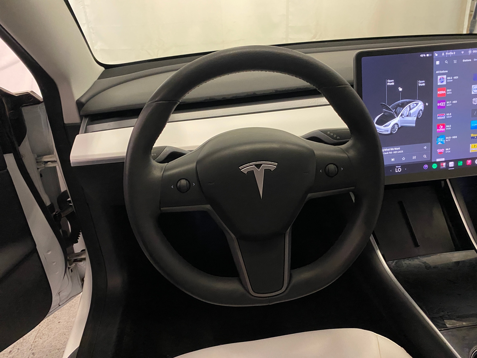 Thumbnail: 2020 Tesla Model 3 - 4