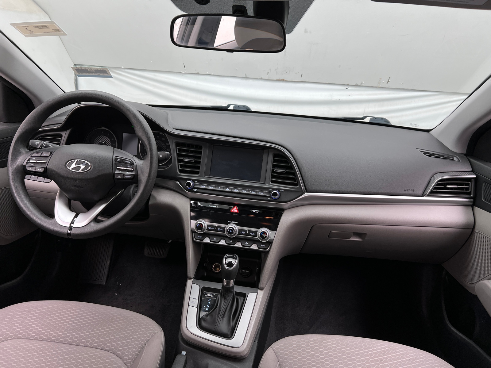 Thumbnail: 2020 Hyundai Elantra - 3