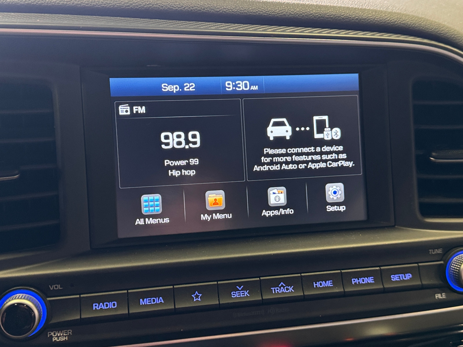 Thumbnail: 2020 Hyundai Elantra - 4