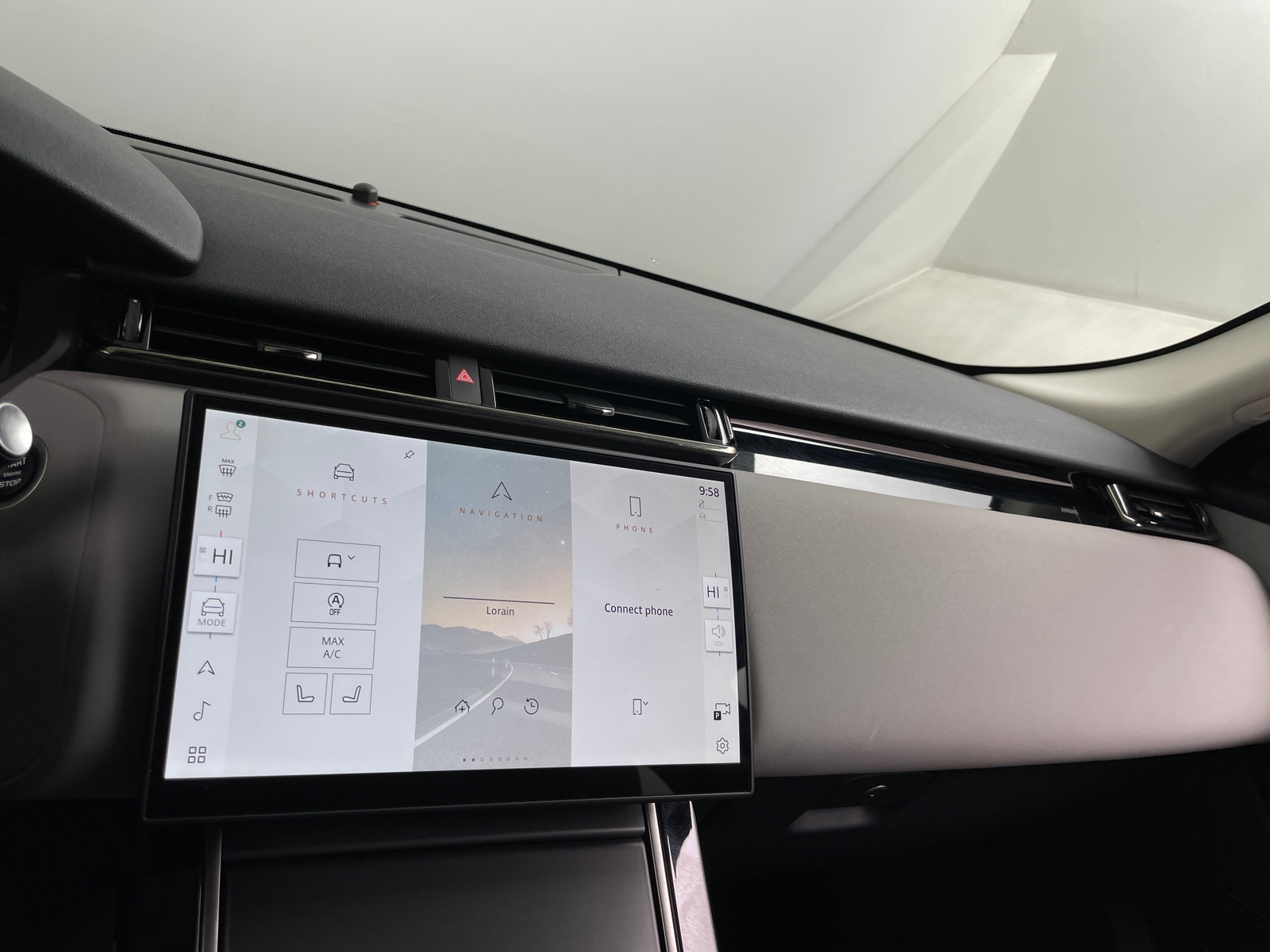 Thumbnail: 2025 Land Rover Range Rover Velar - 3