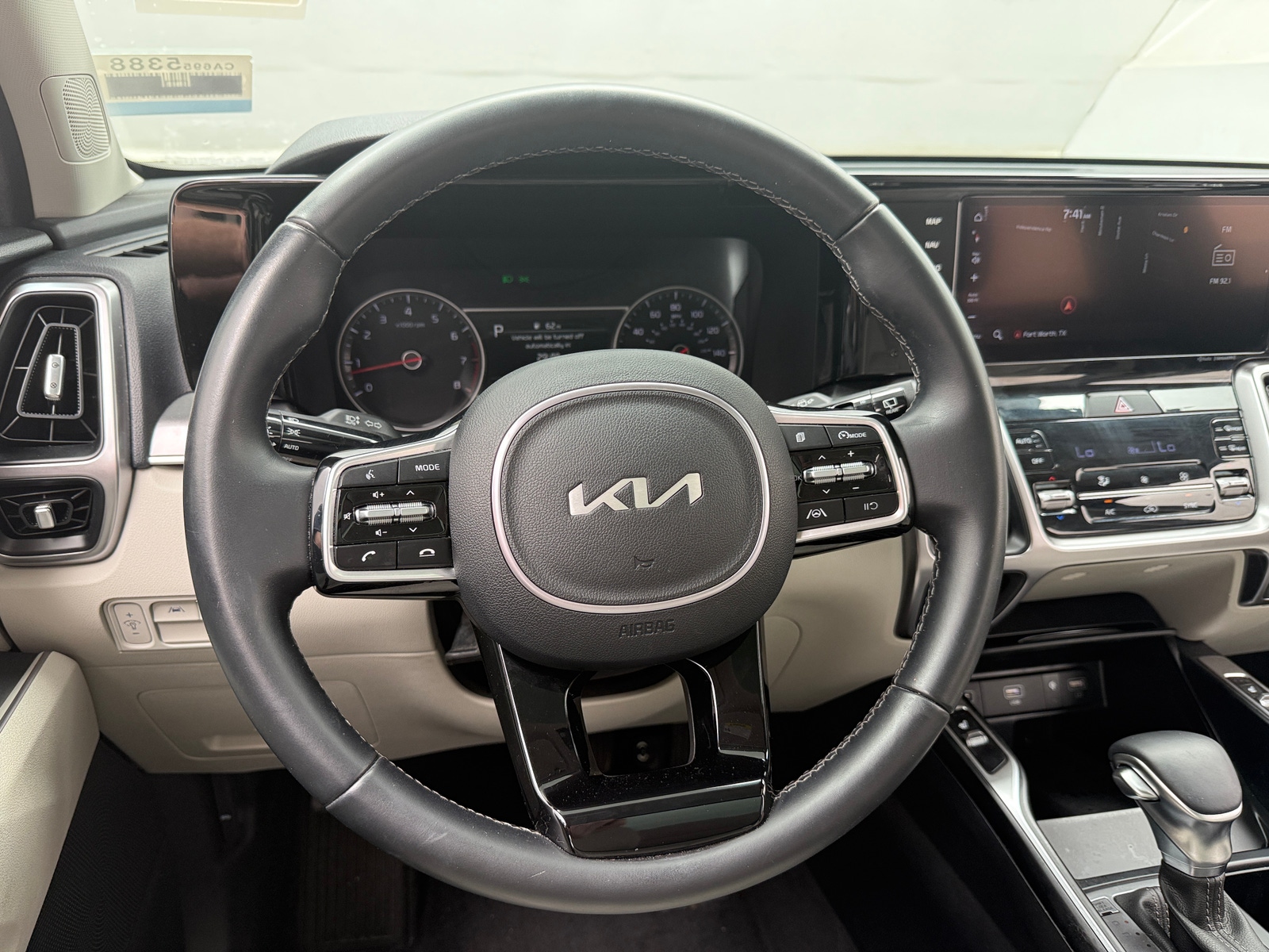 Thumbnail: 2023 Kia Sorento - 4