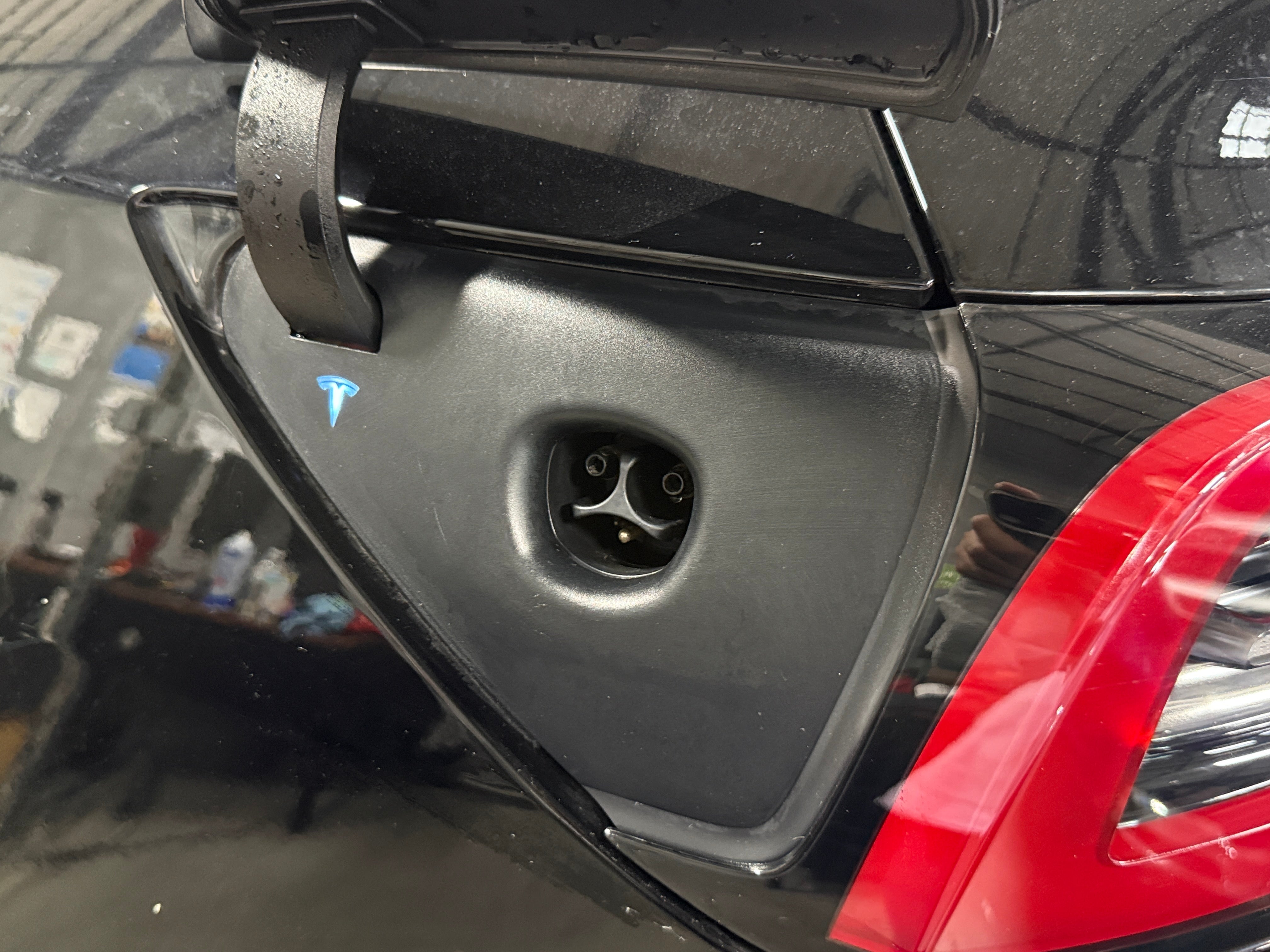 2024 Tesla Model Y Performance - Photo 2