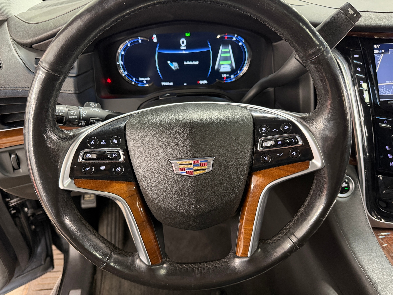 Thumbnail: 2019 Cadillac Escalade - 4