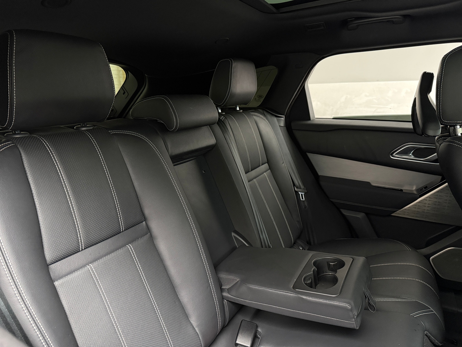 Thumbnail: 2023 Land Rover Range Rover Velar - 5