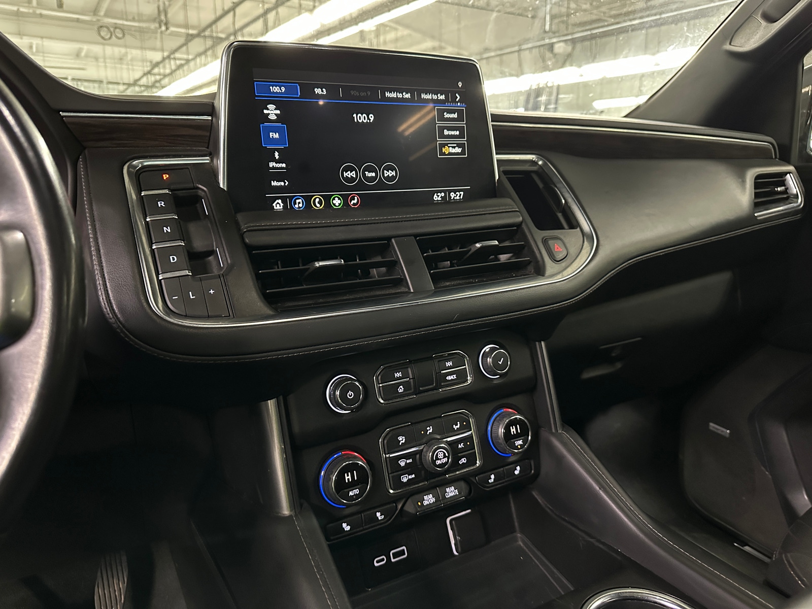 Thumbnail: 2021 Chevrolet Suburban - 3