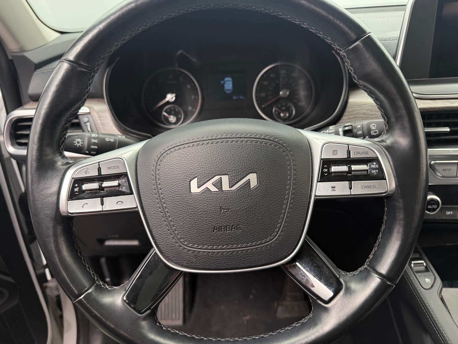 Thumbnail: 2022 Kia Telluride - 4