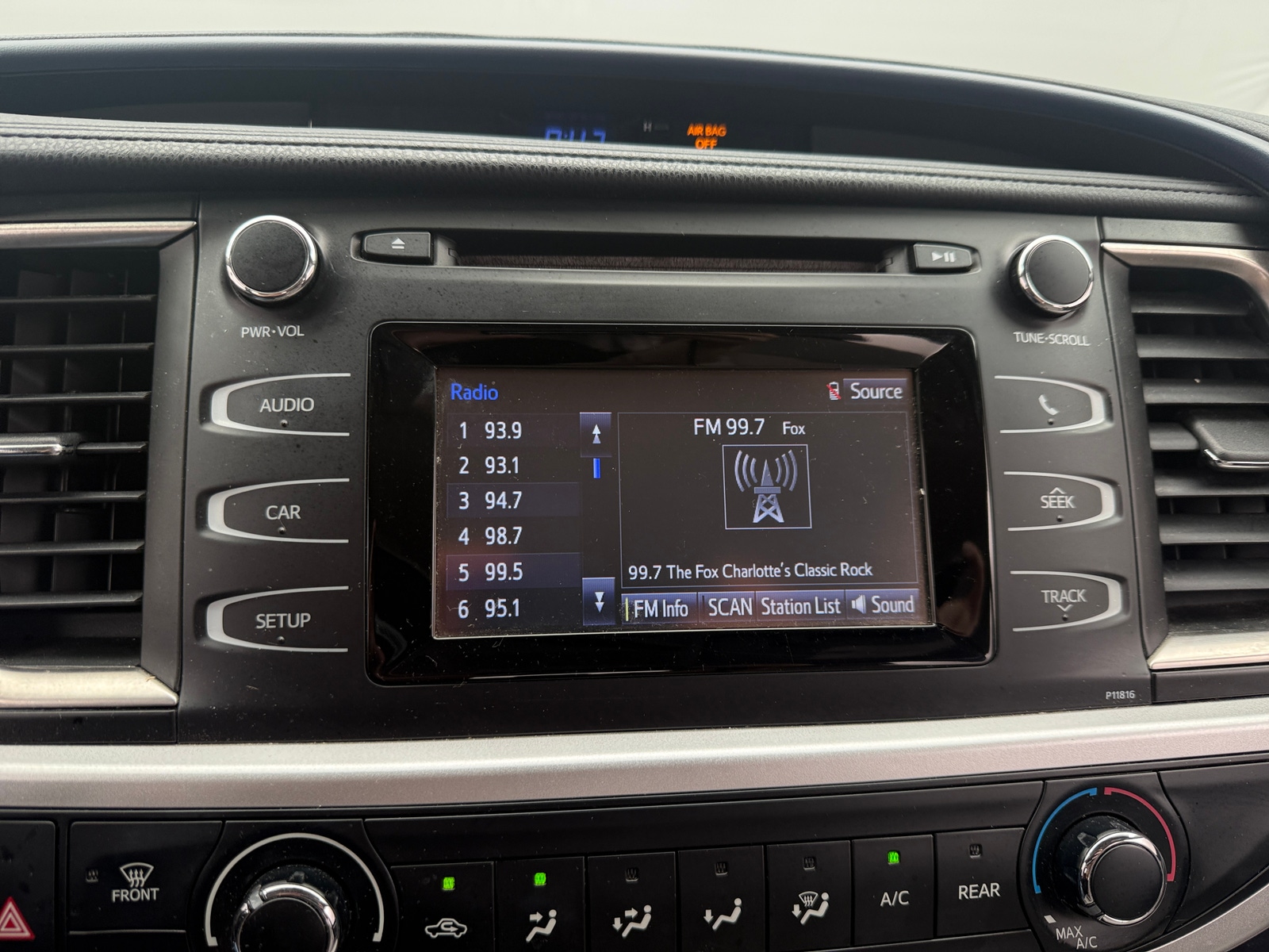 Thumbnail: 2019 Toyota Highlander - 4