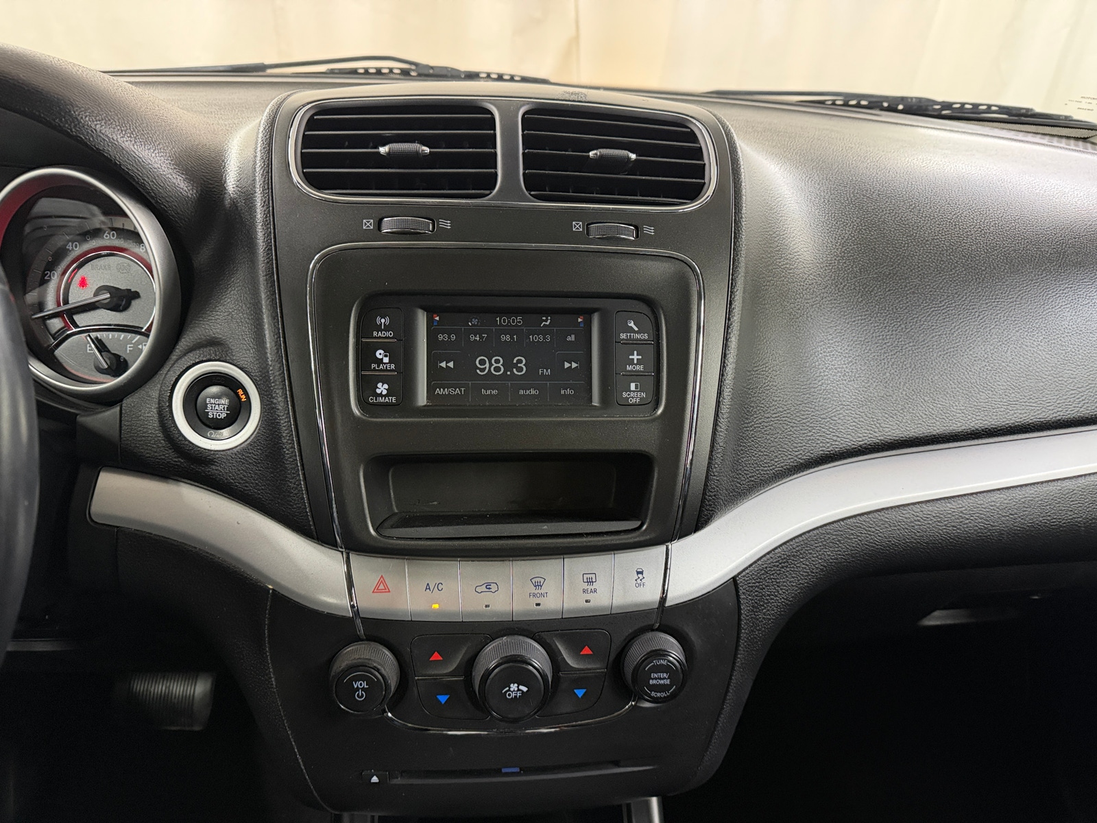 Thumbnail: 2018 Dodge Journey - 4