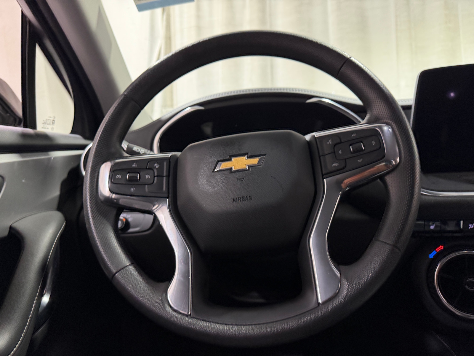 Thumbnail: 2026 Chevrolet Blazer - 5