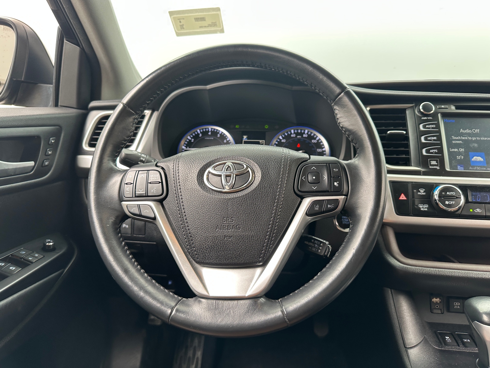 Thumbnail: 2018 Toyota Highlander - 4