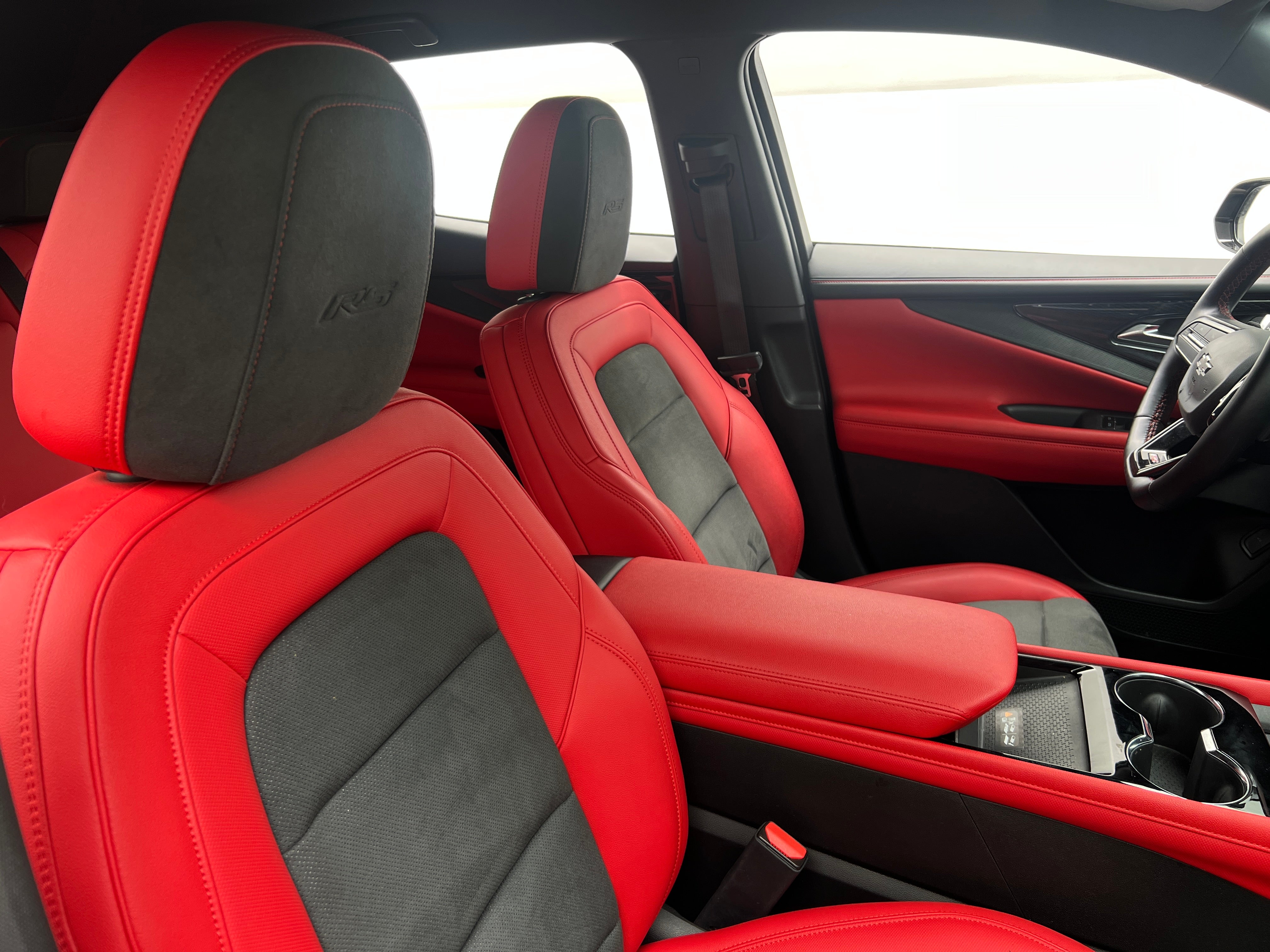Used 2024 Chevrolet Blazer EV RS with VIN 3GNKDCRJ0RS172973 for sale in Auburn, WA