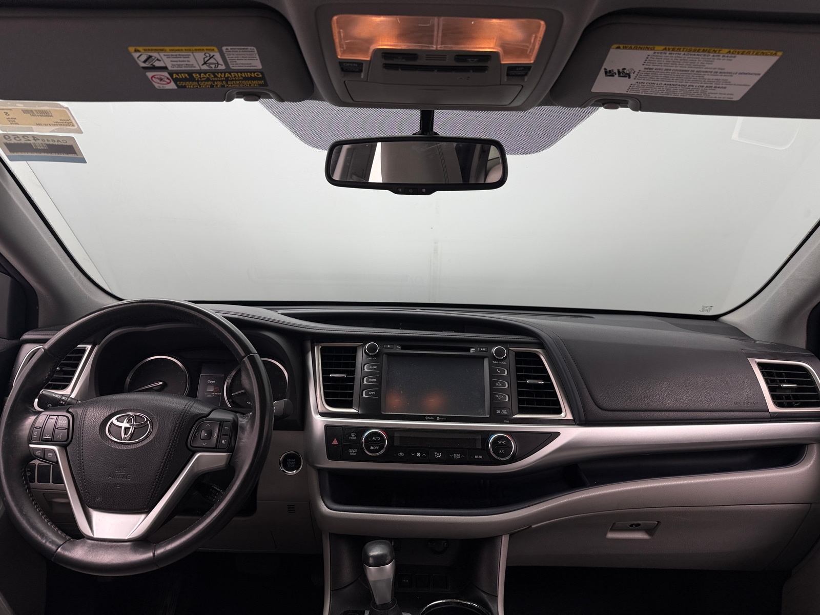 Thumbnail: 2015 Toyota Highlander - 2
