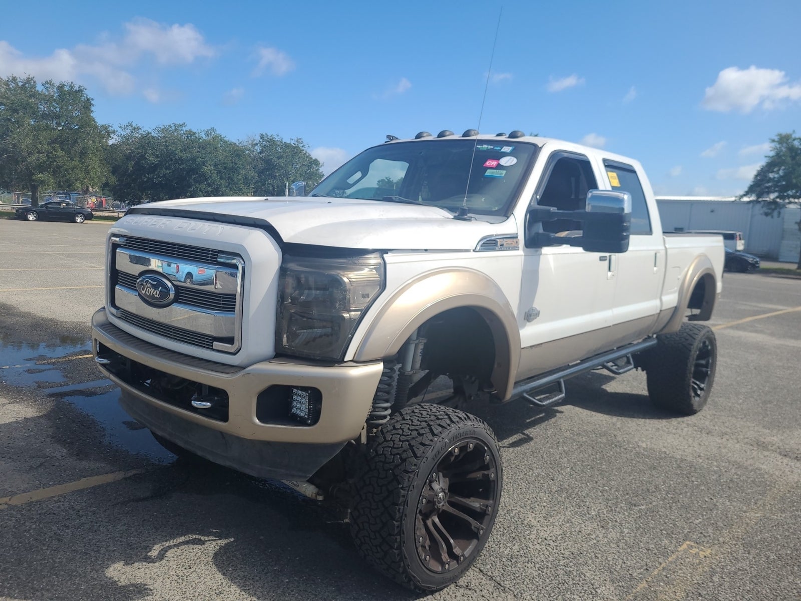 2011 Ford F-250 4WD Crew Cab 156" Lariat
