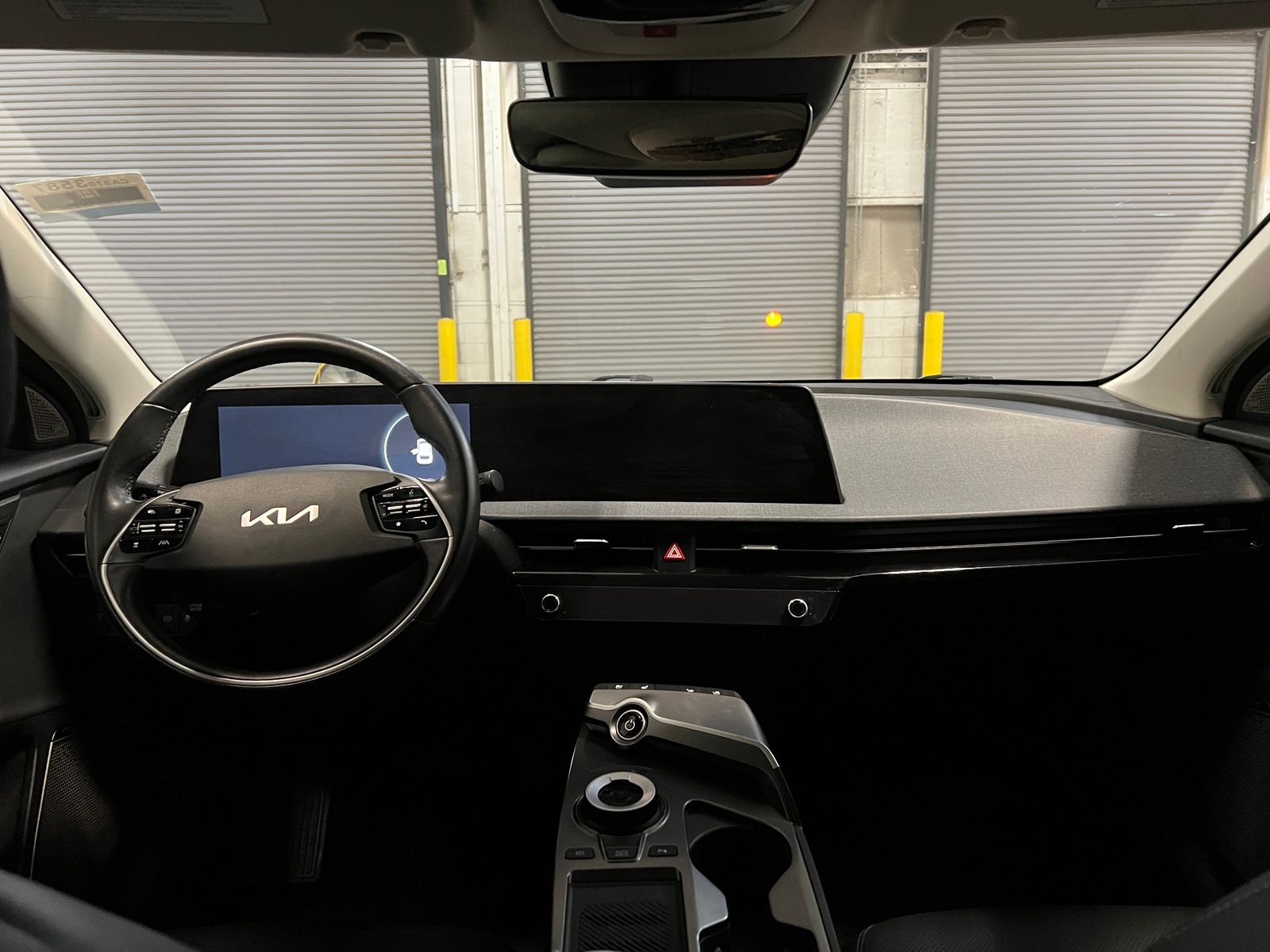 Thumbnail: 2023 Kia EV6 - 2