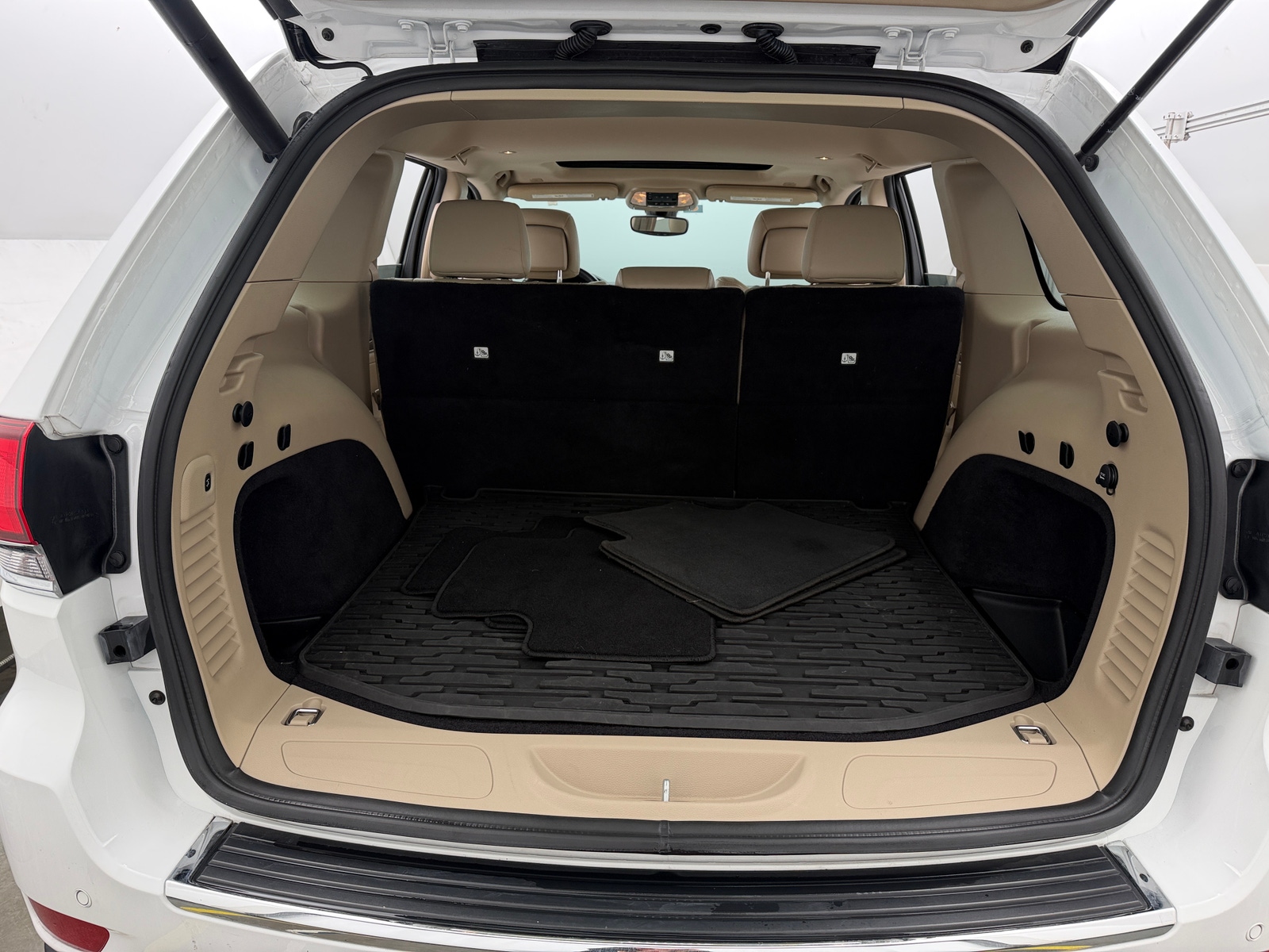 Thumbnail: 2021 Jeep Grand Cherokee - 6