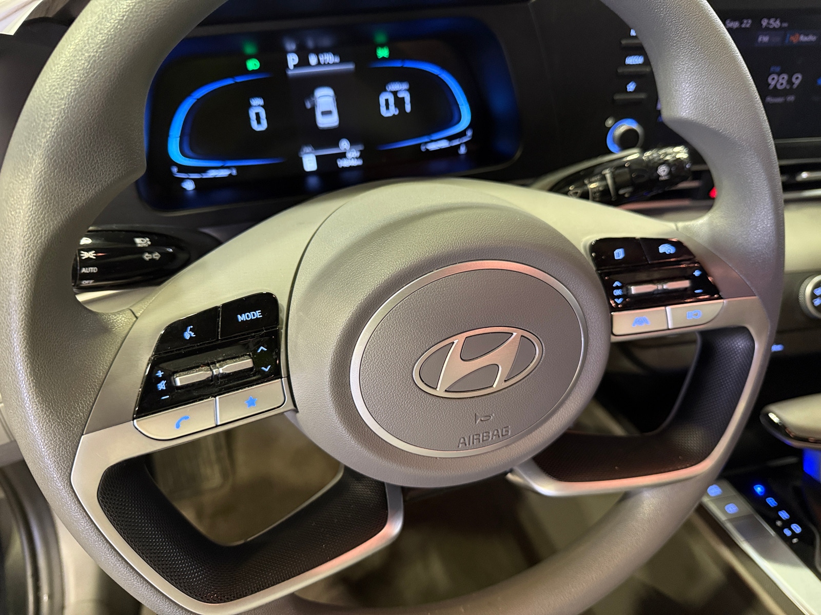 Thumbnail: 2025 Hyundai Elantra - 5