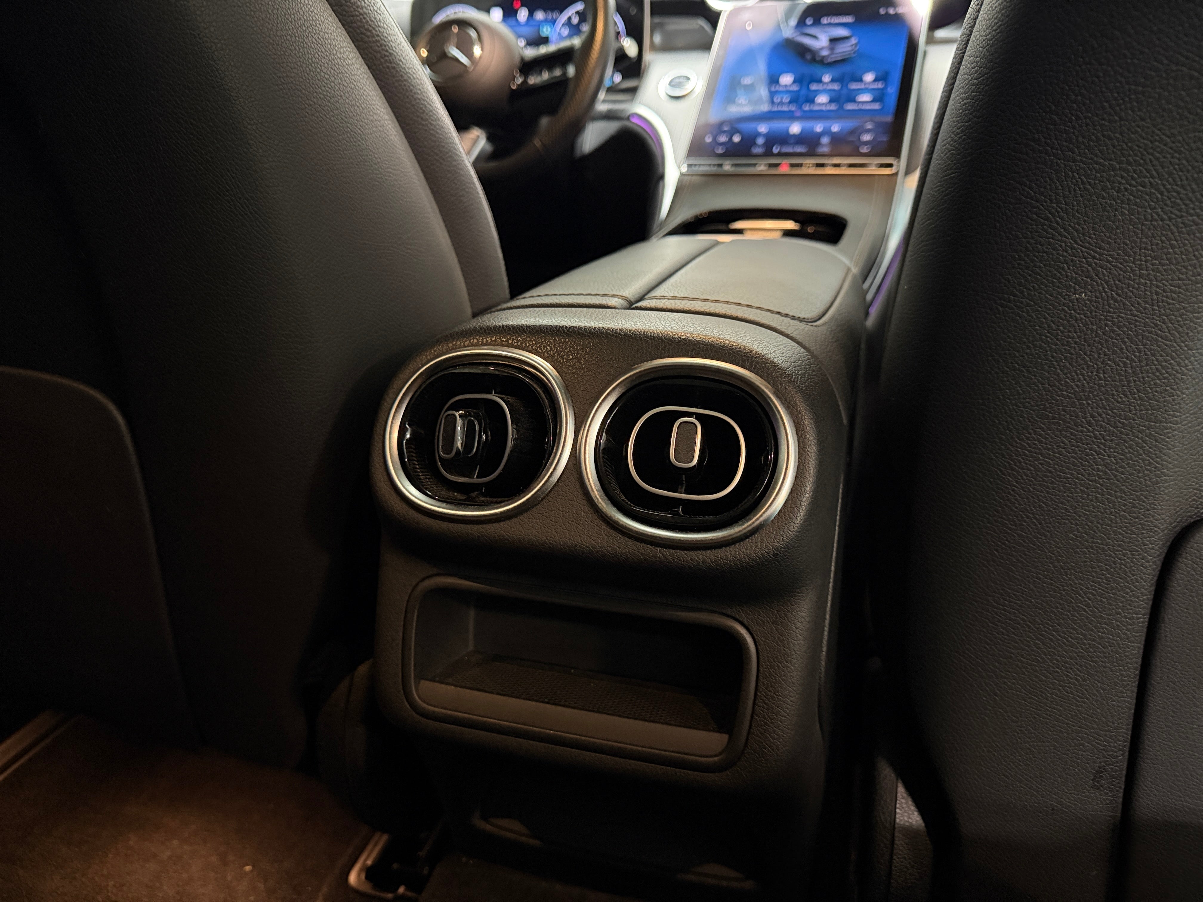 2023 Mercedes-Benz GLC 300