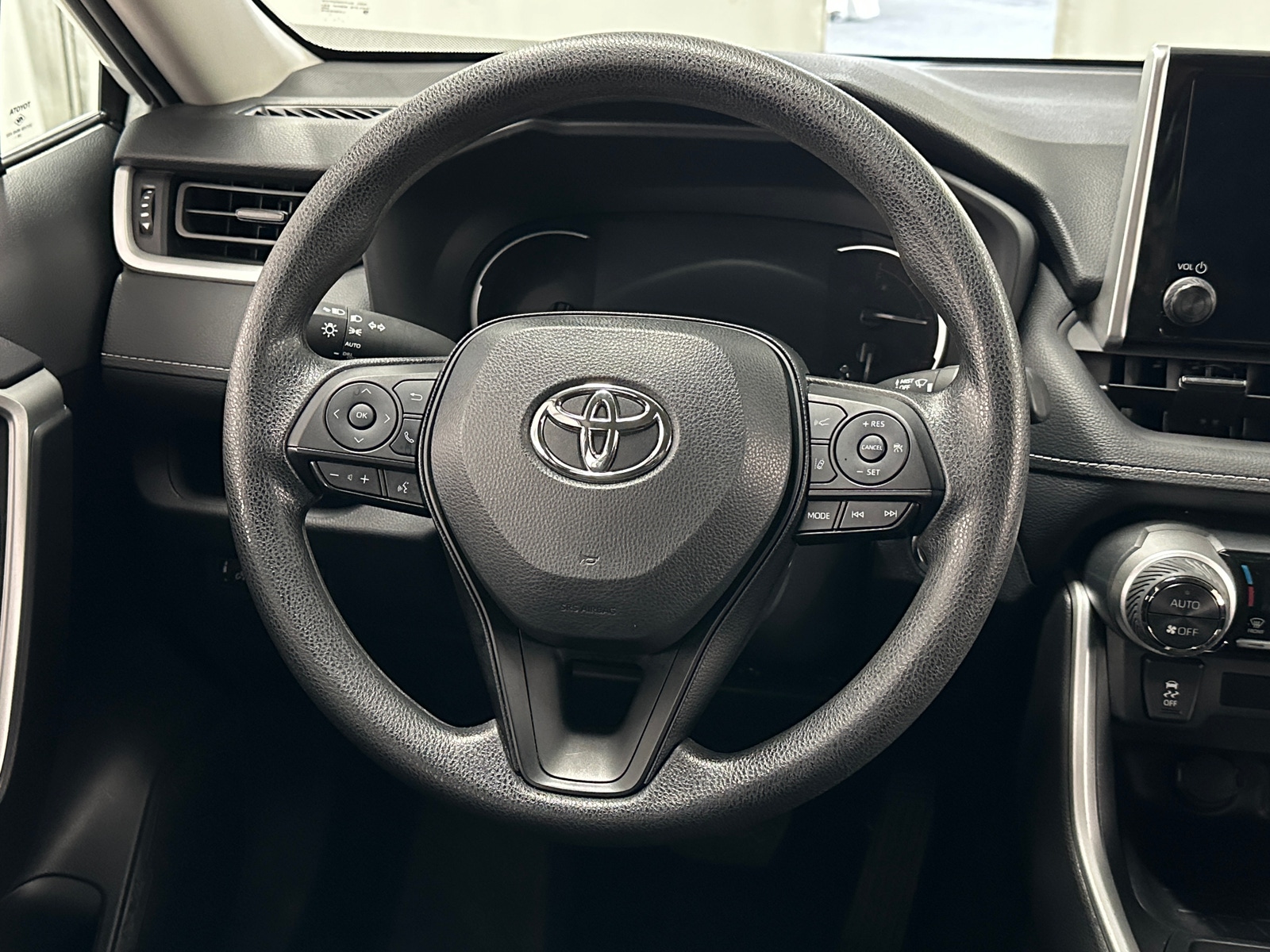 Thumbnail: 2025 Toyota RAV4 - 5