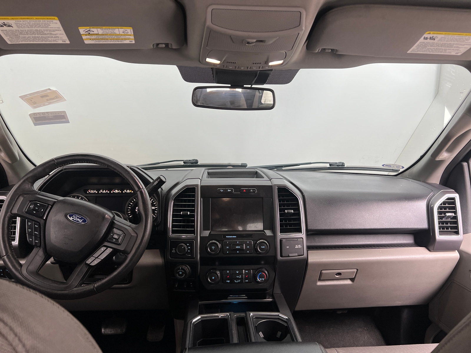 Thumbnail: 2019 Ford Econoline - 3