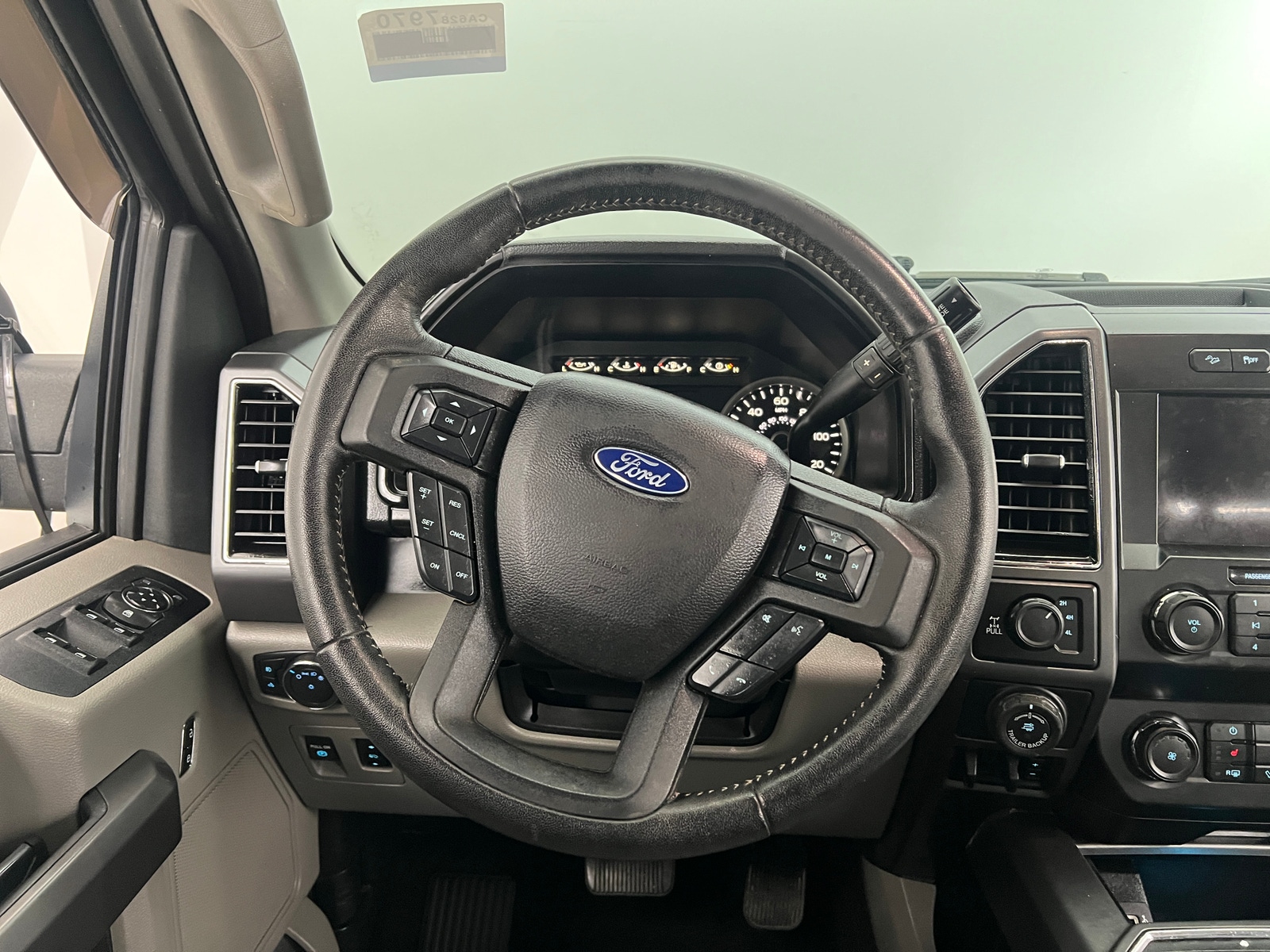 Thumbnail: 2019 Ford Econoline - 5